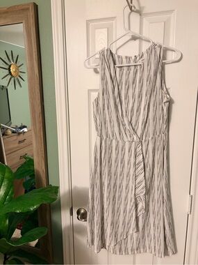Calvin Klein Sleeveless White and Black Striped Shift Dress